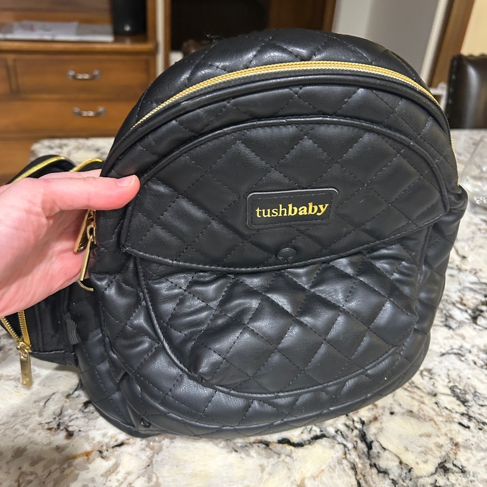 Tushbaby Black Vegan Leather Hip Carrier